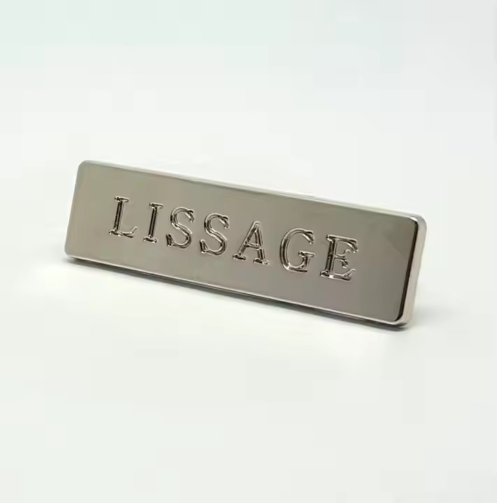 Wholesale custom engraved metal tags for fashion handbags and accessories