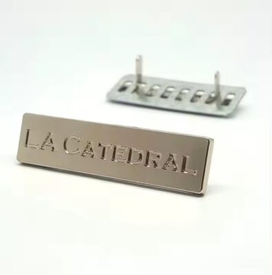 Wholesale custom engraved metal tags for fashion handbags and accessories