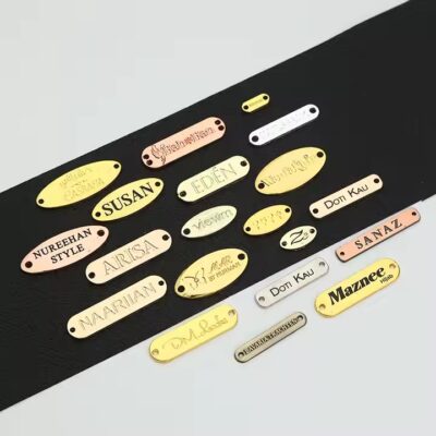 Factory Direct Custom Fashion Clothing Shaped Metal Tags