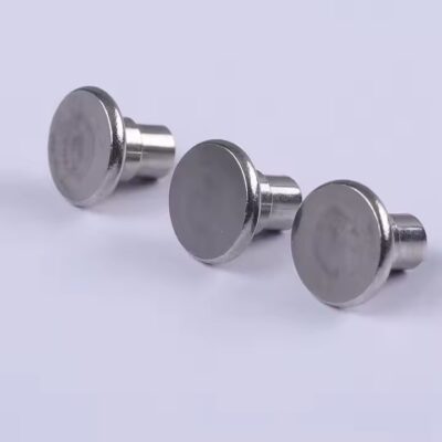 High-quality stainless steel screw-in and rivet mounting tags