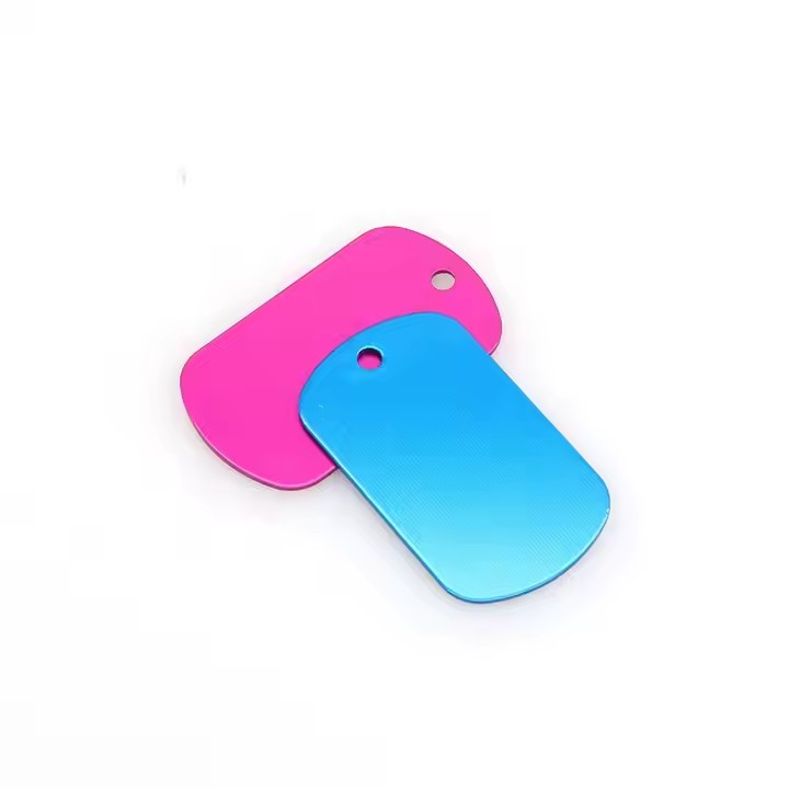 Multi-color anodized aluminum pet tags for durable pet identification